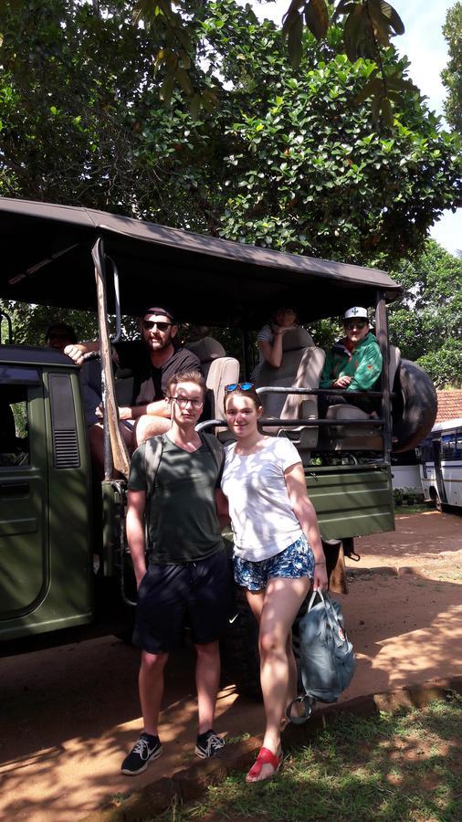 Coconut Garden House Hotel อุดาวาลาเว ภายนอก รูปภาพ